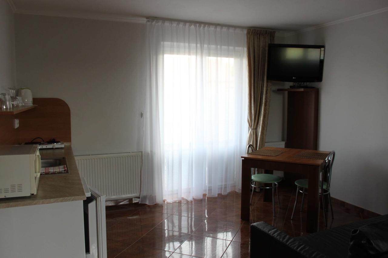 Privat Arcadia Apartment โปดไฮสกา ภายนอก รูปภาพ