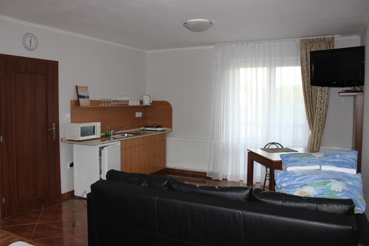 Privat Arcadia Apartment โปดไฮสกา ภายนอก รูปภาพ