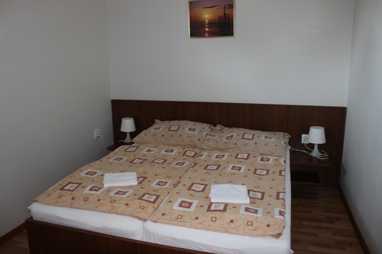 Privat Arcadia Apartment โปดไฮสกา ภายนอก รูปภาพ