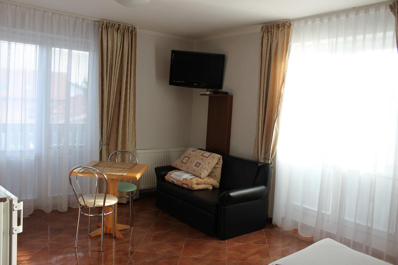 Privat Arcadia Apartment โปดไฮสกา ภายนอก รูปภาพ