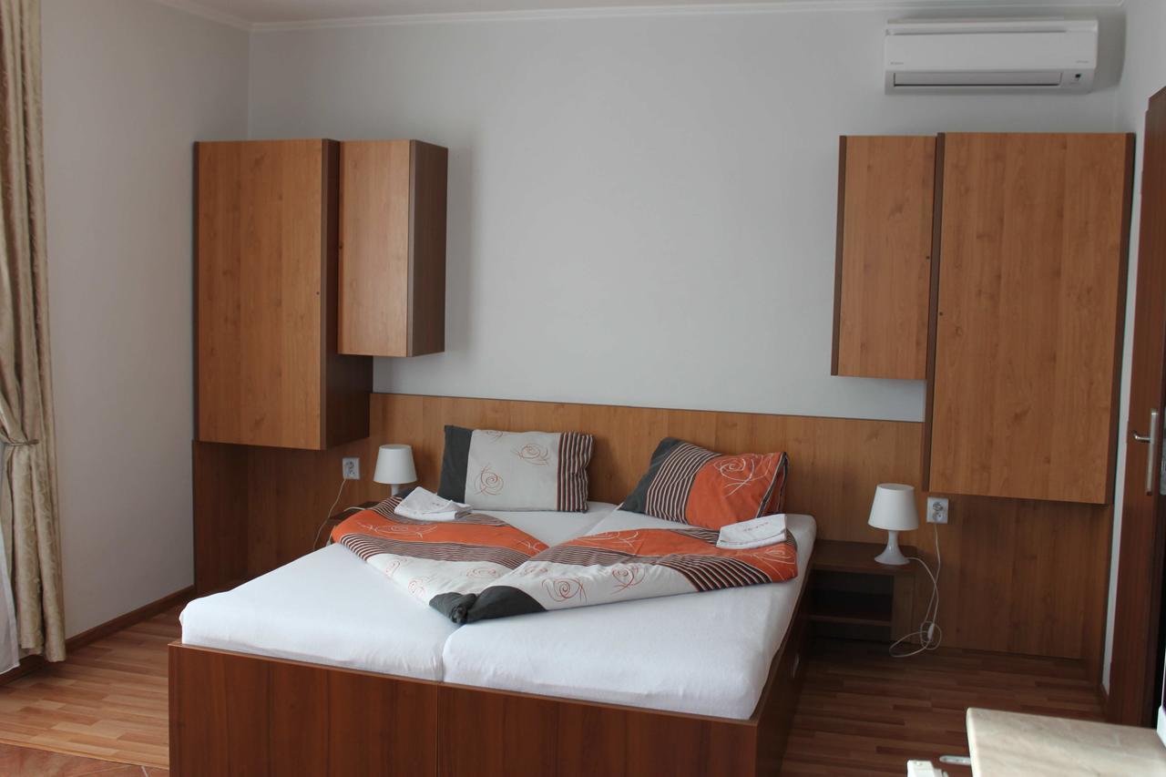 Privat Arcadia Apartment โปดไฮสกา ภายนอก รูปภาพ