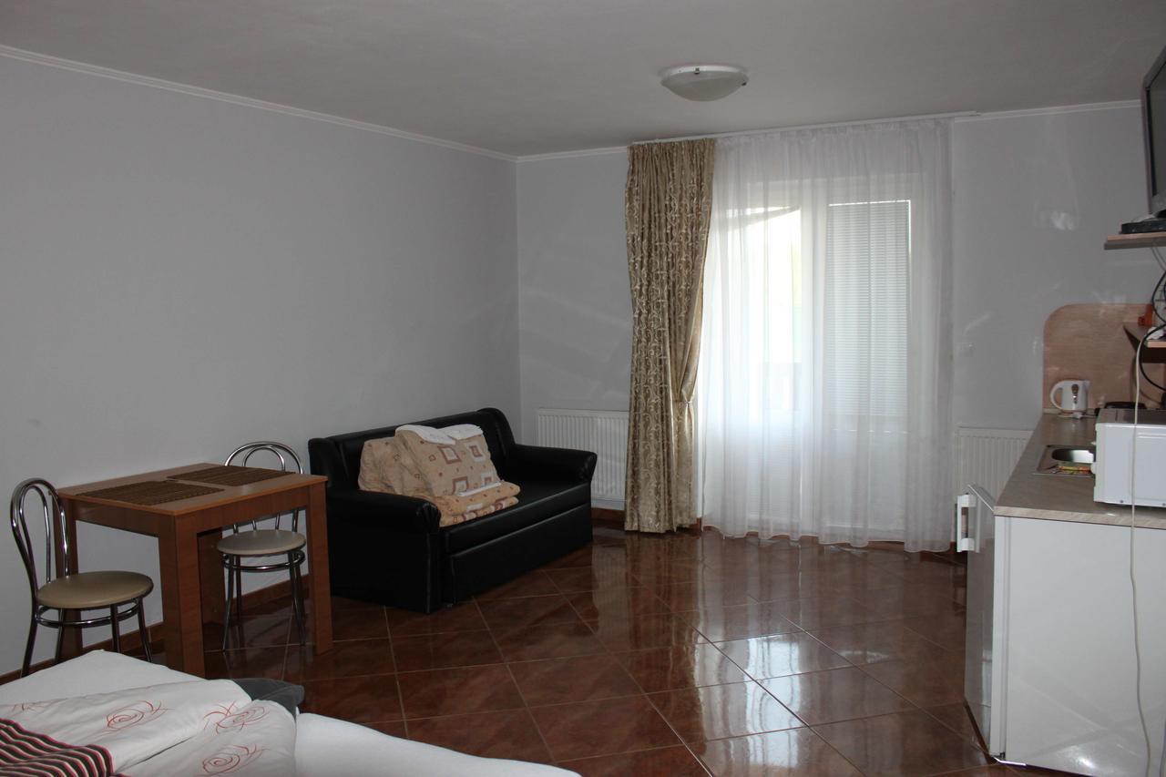Privat Arcadia Apartment โปดไฮสกา ภายนอก รูปภาพ